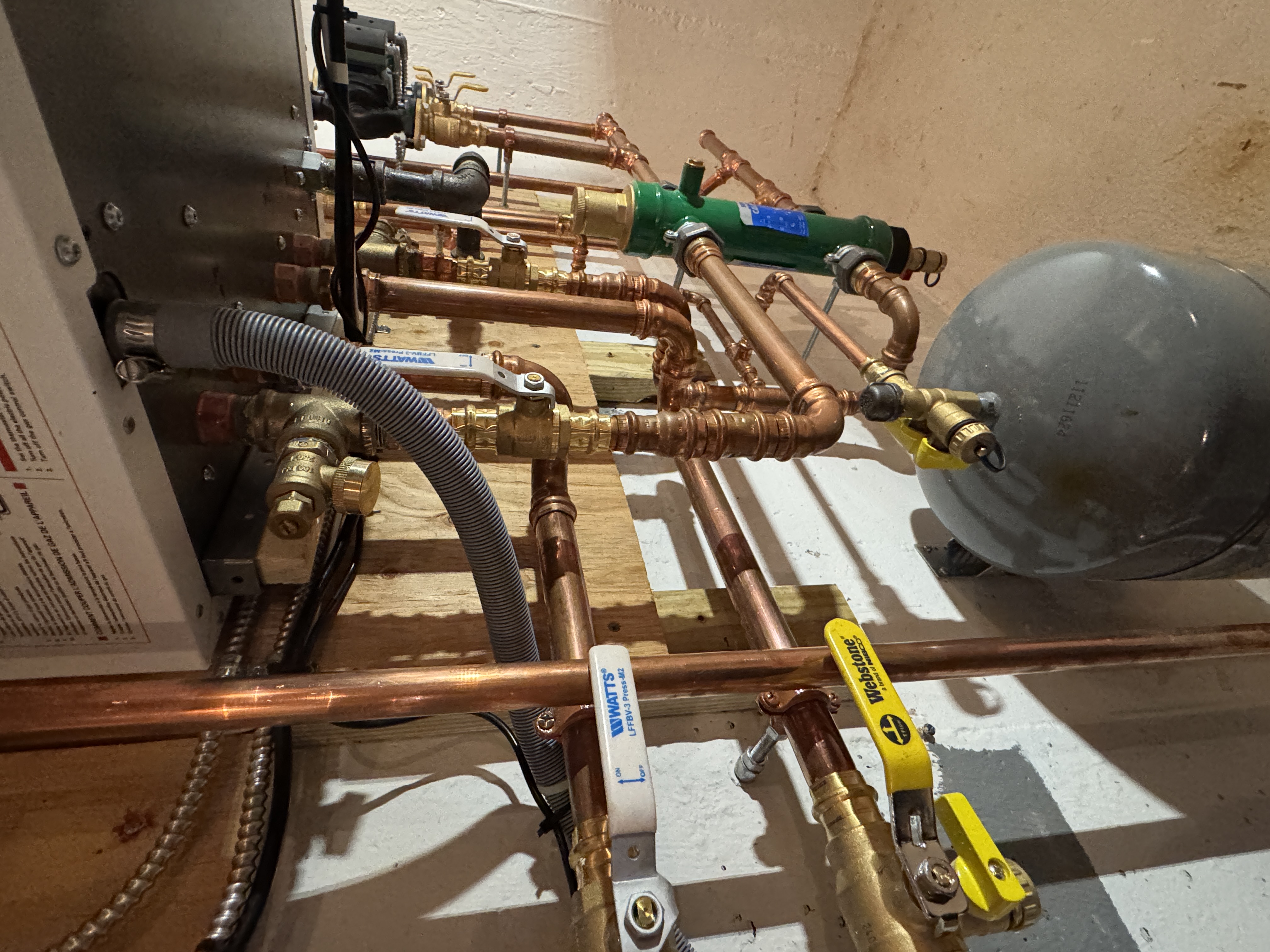 Hydronic boiler piping